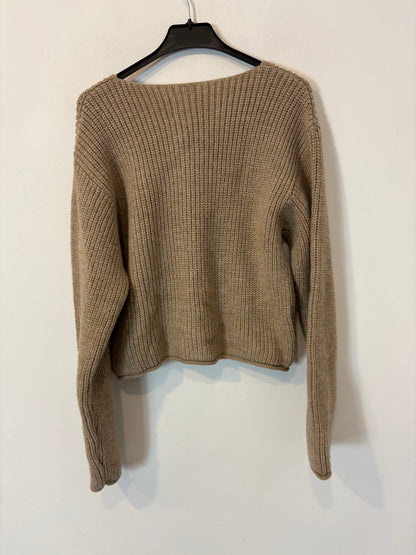 KIABI. Chaqueta punto botones dorados