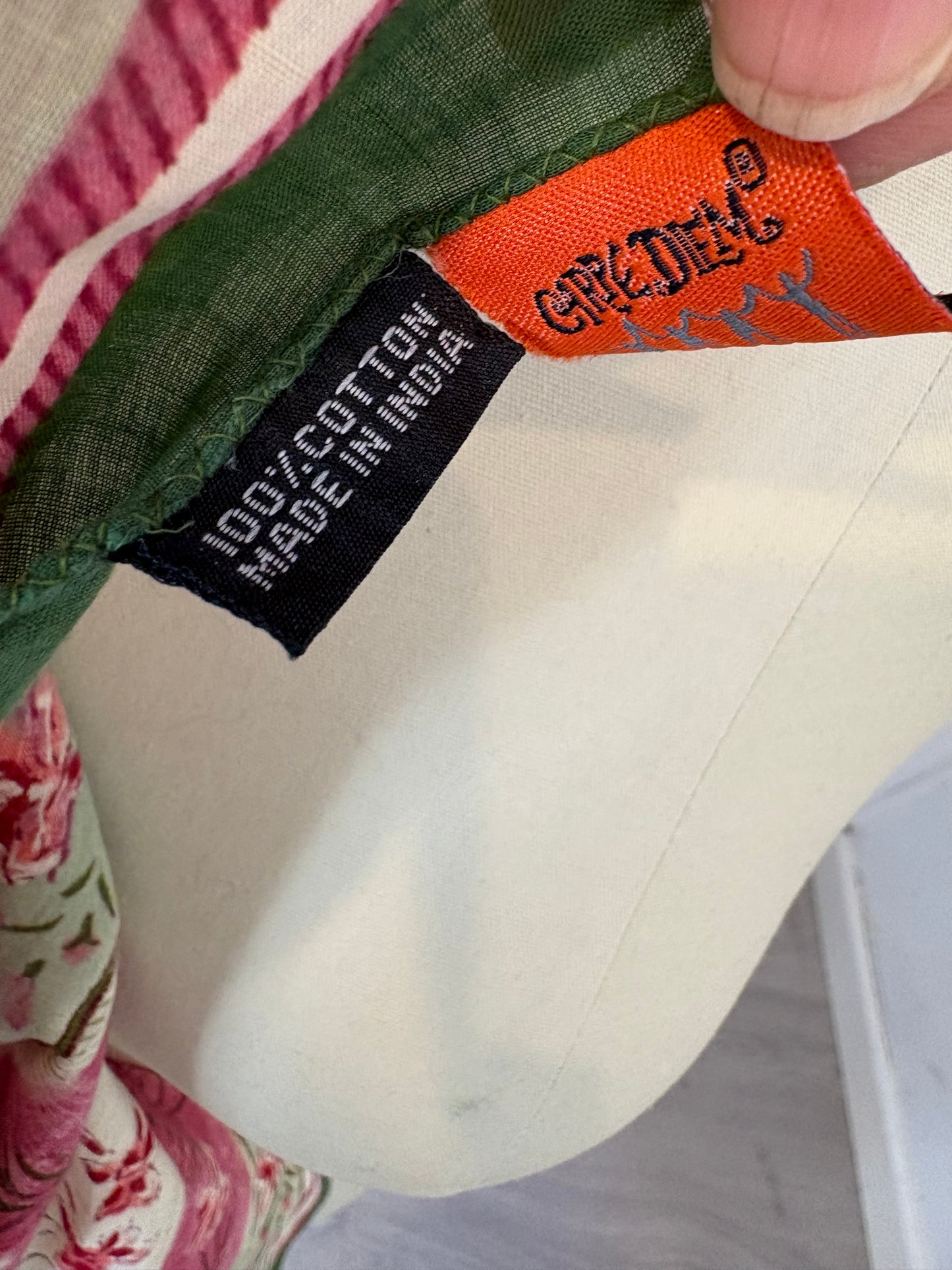 CARPE DIEM. Pink and green printed scarf