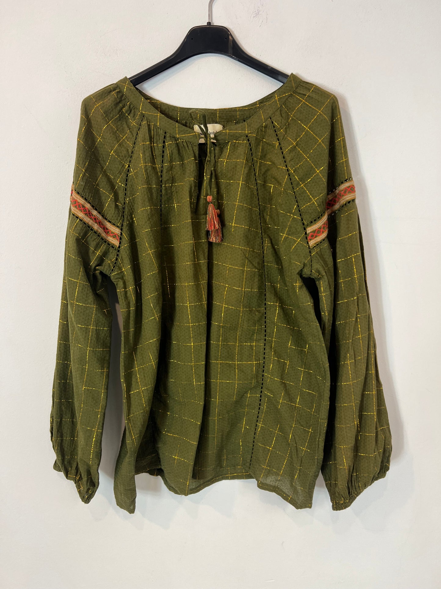 MAISON HOTEL. Green striped Ts blouse