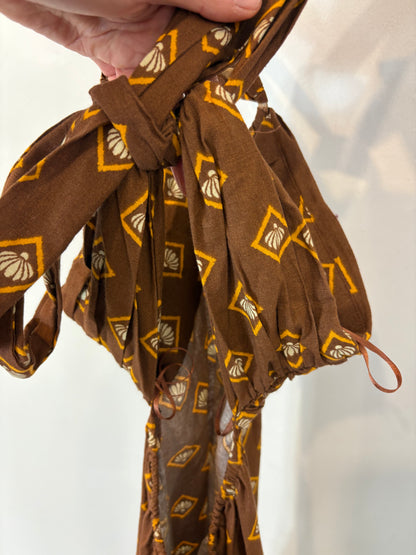 SFERA. Vestido largo estampado detalle espalda