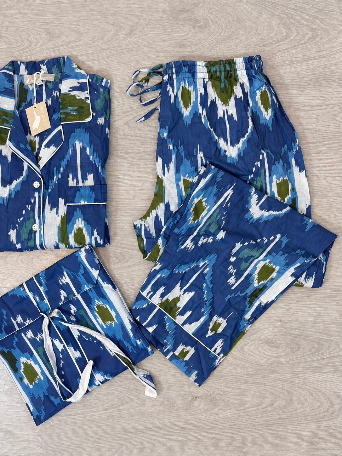 ABRACOLORS. Conjunto pijamero tie dye azul