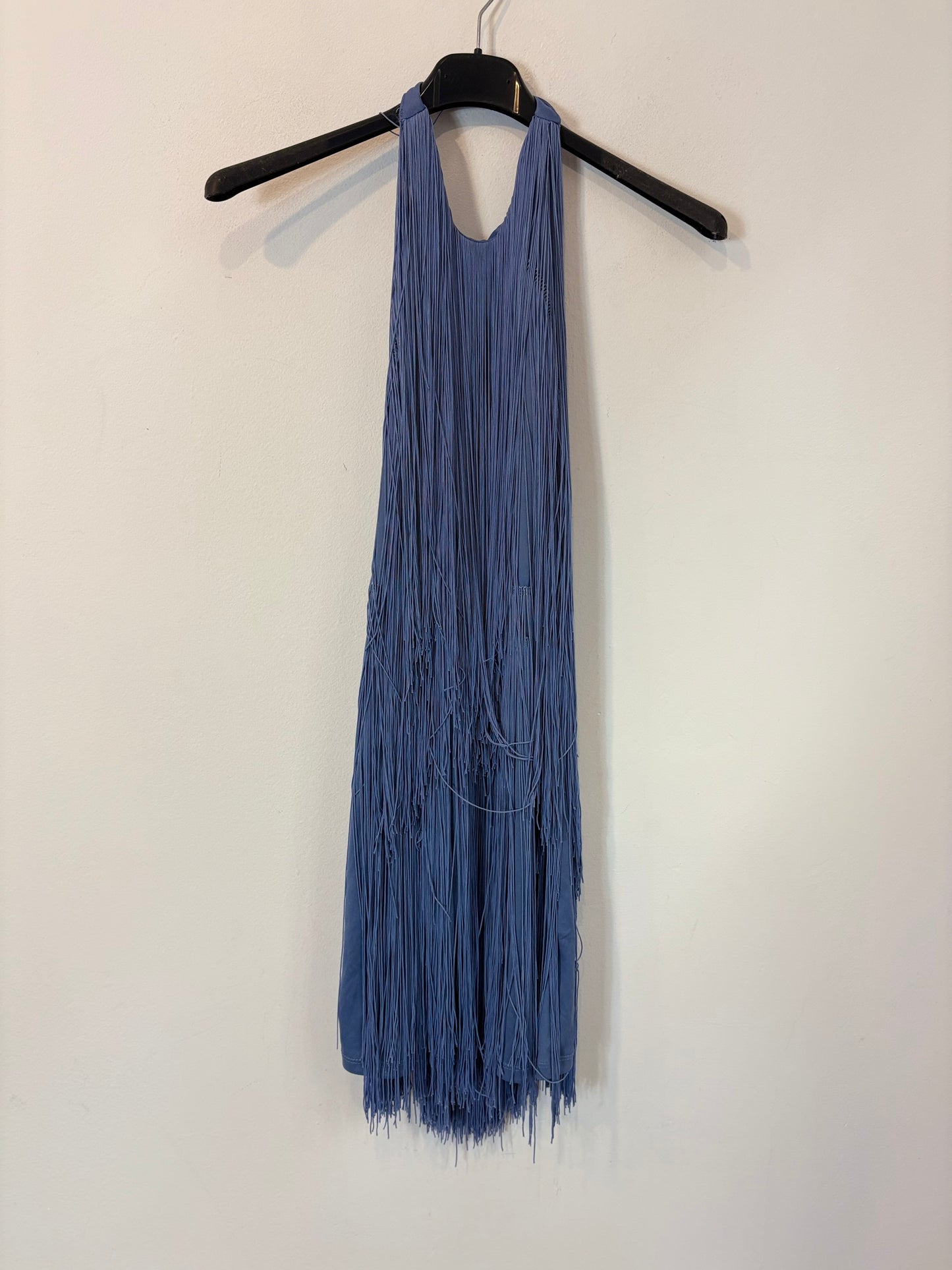 ZARA. Vestido corto flecos espalda al aire. T S