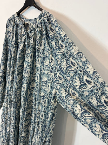 BUGANVILIA. Long dress with blue amoeba flowers, size 3XL