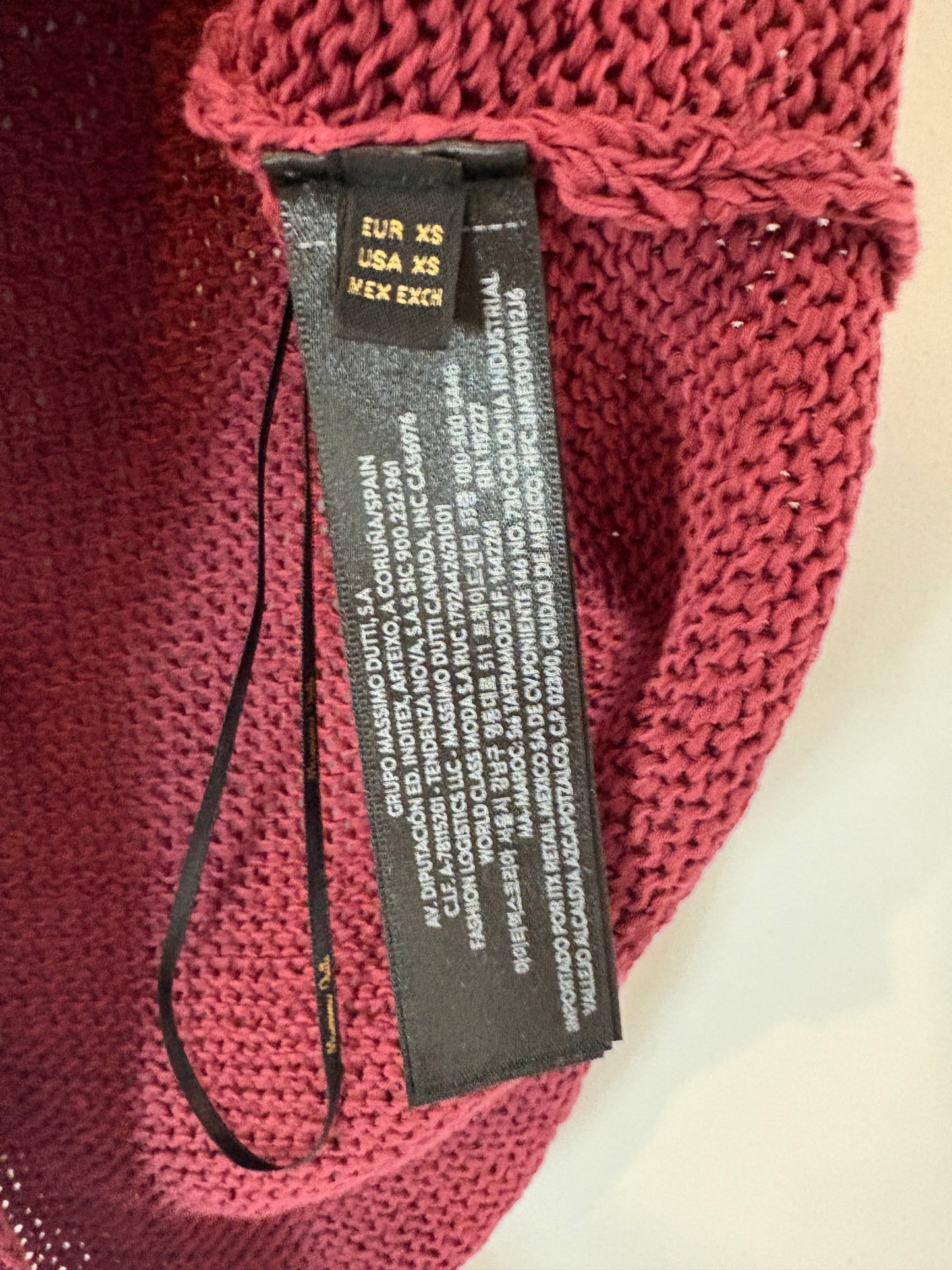 MASSIMO DUTTI. Top burdeos punto  T.xs