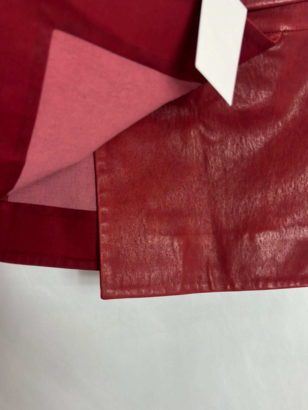 ISABEL MARANT. Falda corta piel roja oscuro. T 38