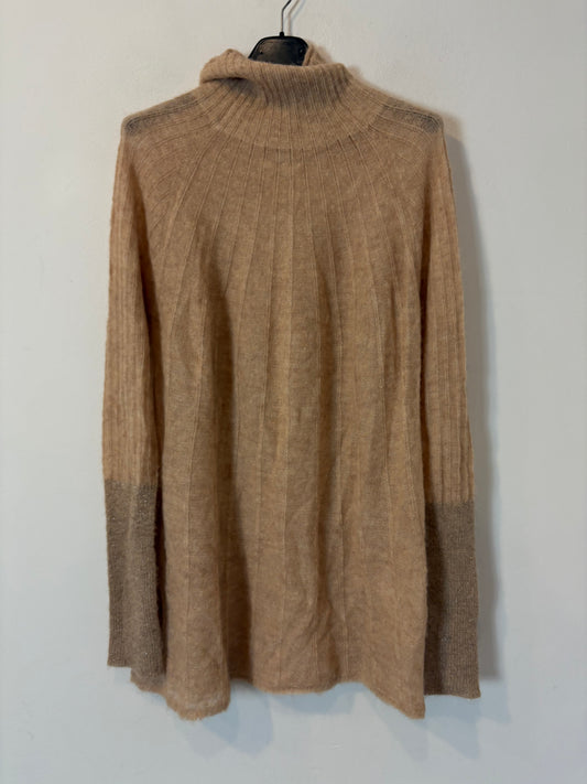 IS COMING. Jersey alpaca beige detalle puños