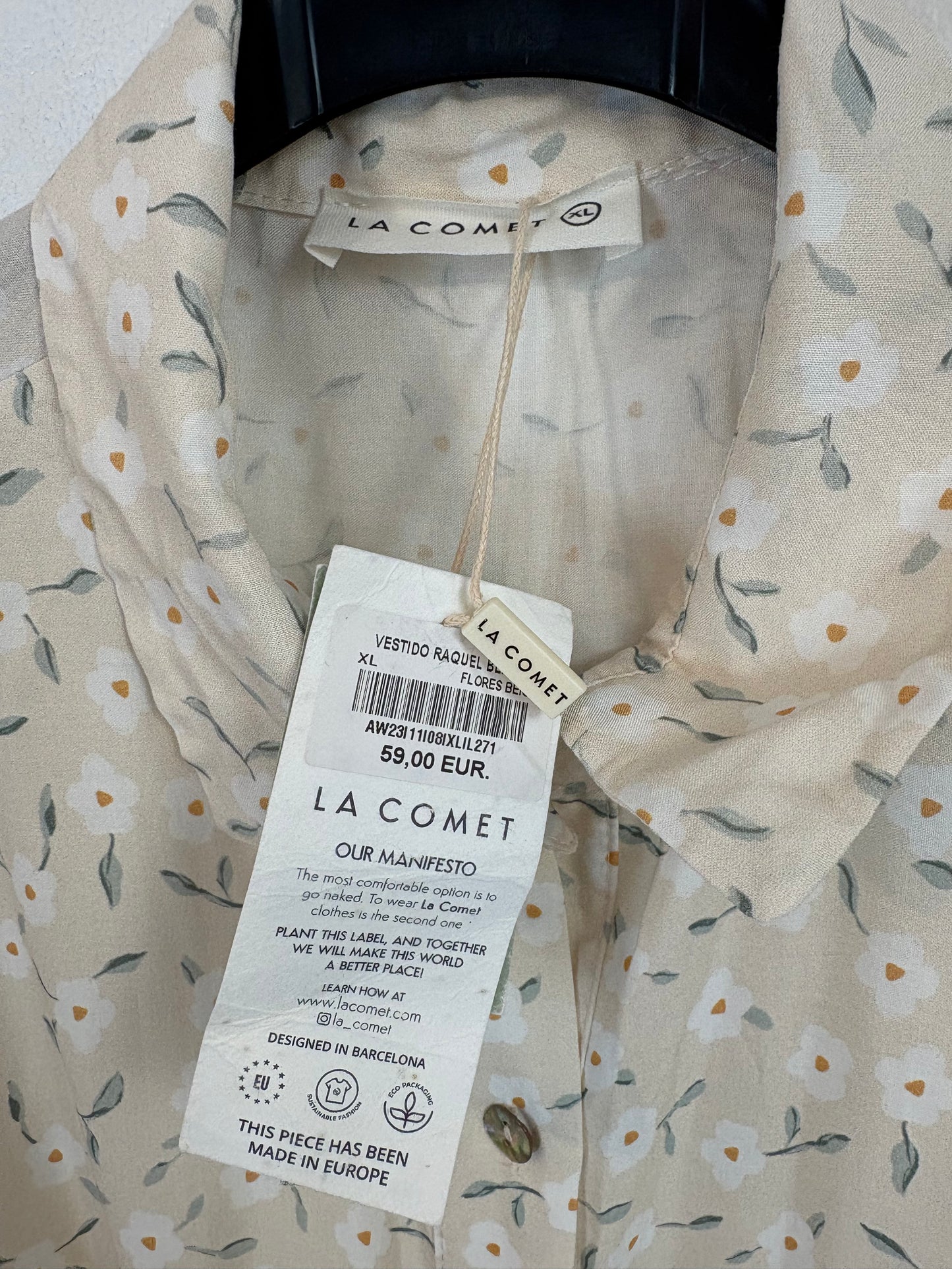 LA COMET. Vestido largo beige abotonado