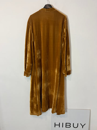 OTRAS. Kimono mostaza terciopelo. T L