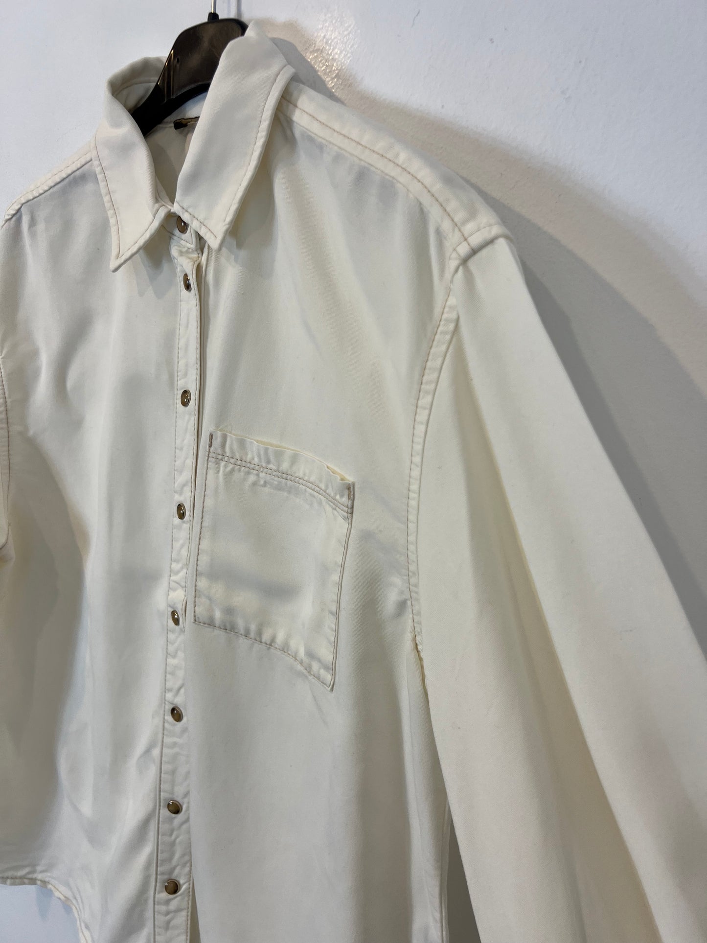 MASSIMO DUTTI. White shirt. TM