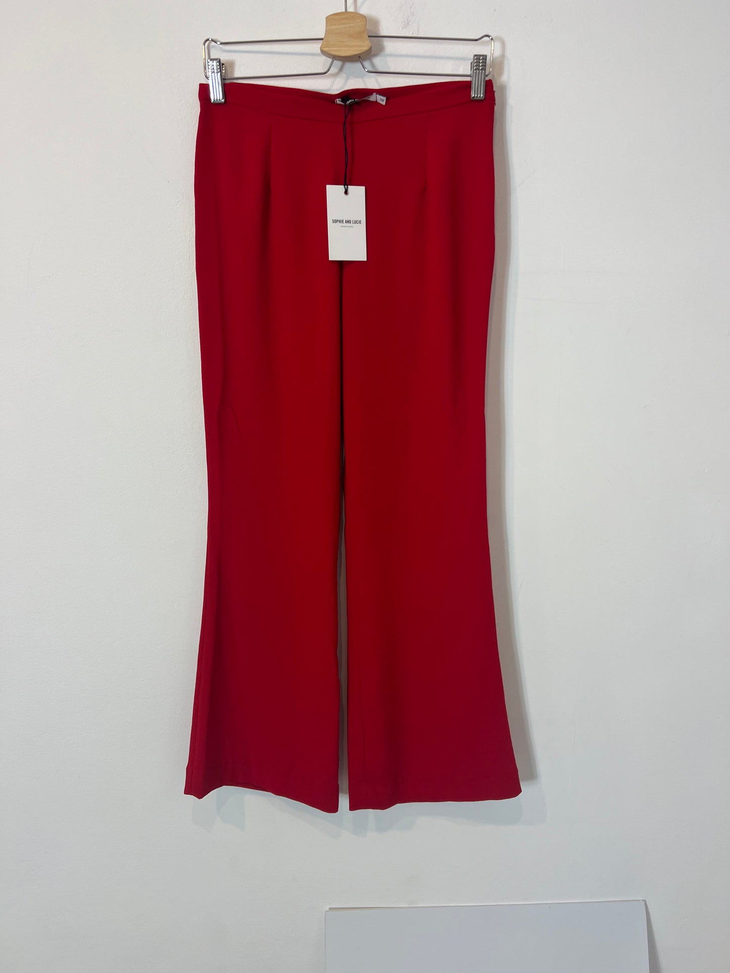 SOPHIE&LUCIE. pantalón rojo  fluido T.38