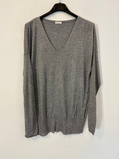 OYSHO. Jersey fino gris cuello pico