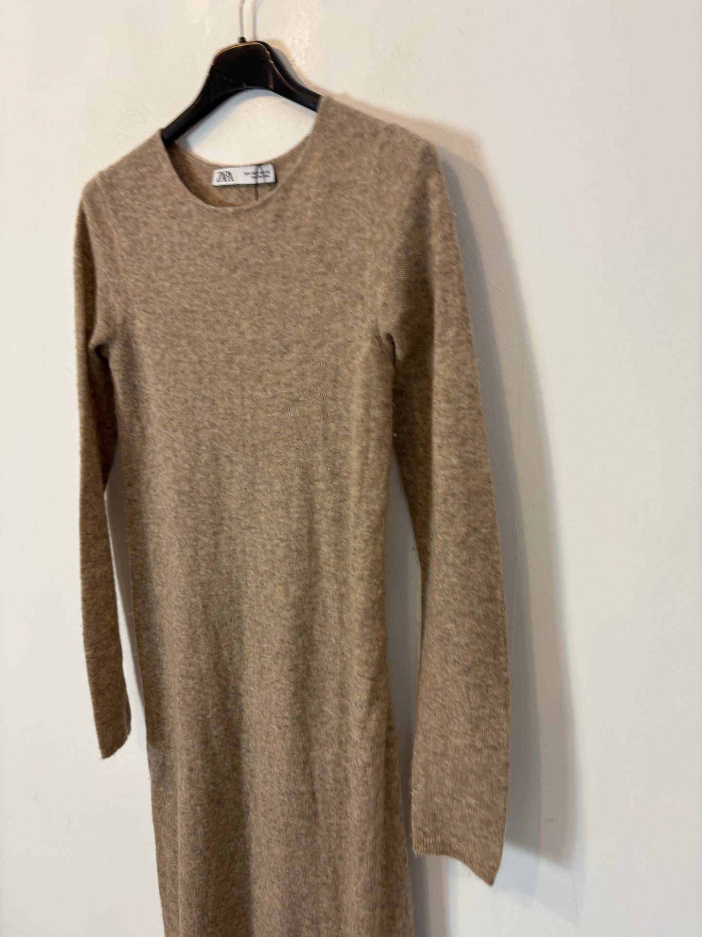 ZARA. Mustard textured back top. TS