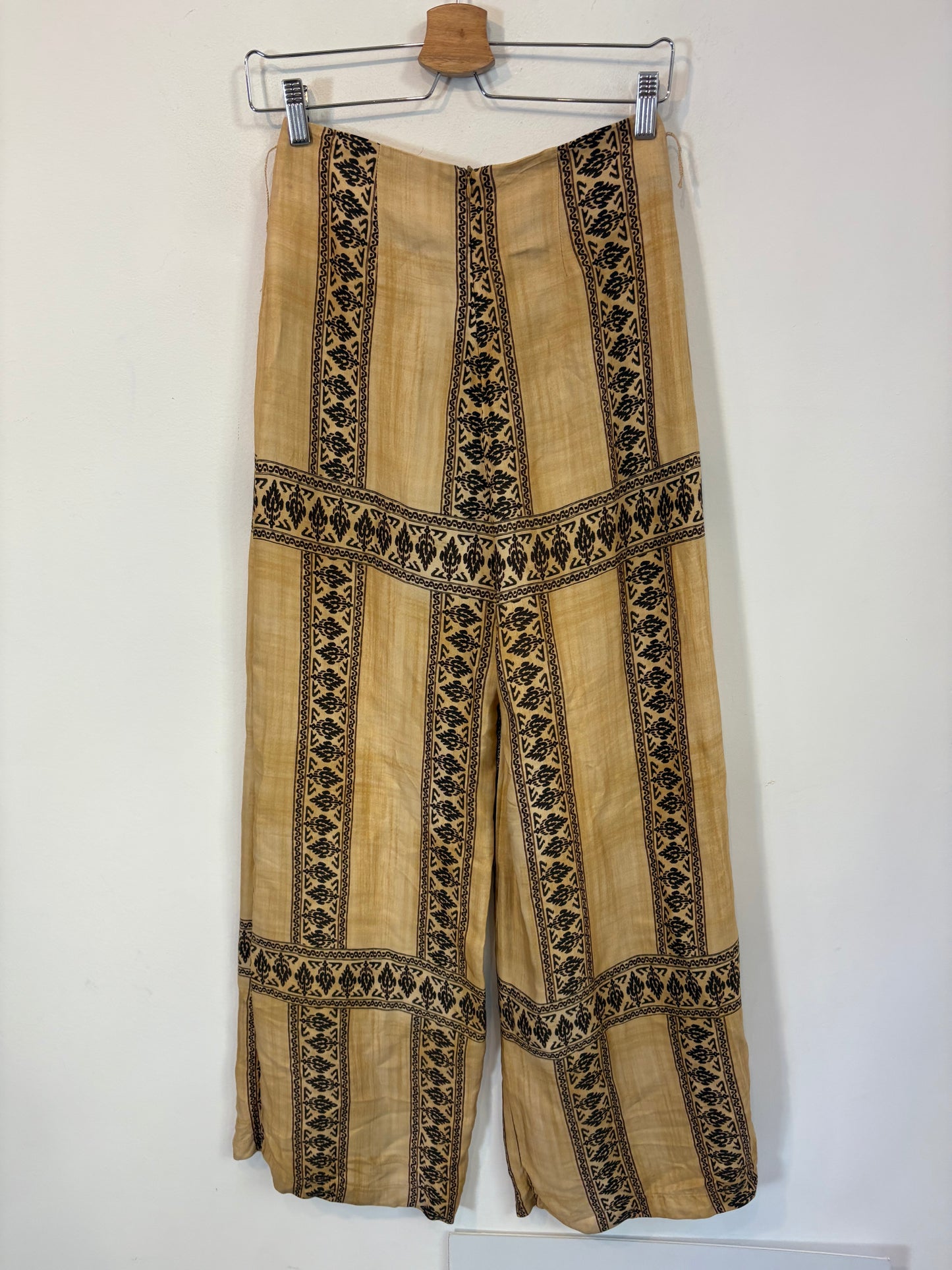 TRUCCO. Conjunto fluido estampado