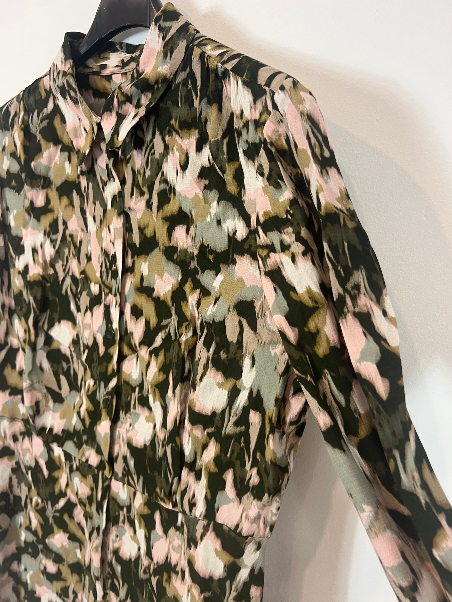 MANGO. Vestido camisero estampado. T M