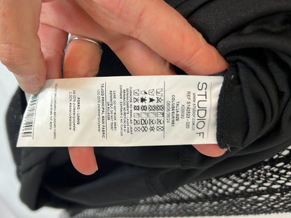 STUDIO F. Vestido rejilla entallado. T 36