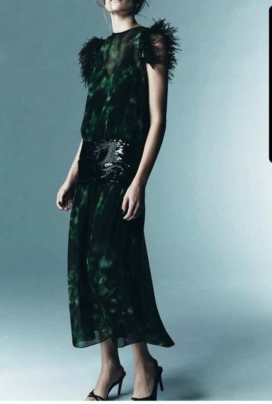 ZARA STUDIO. Vestido largo lentejuelas y plumas
