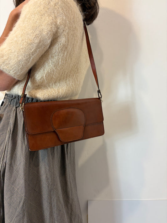 OTRAS. Bolso de hombro piel vintage