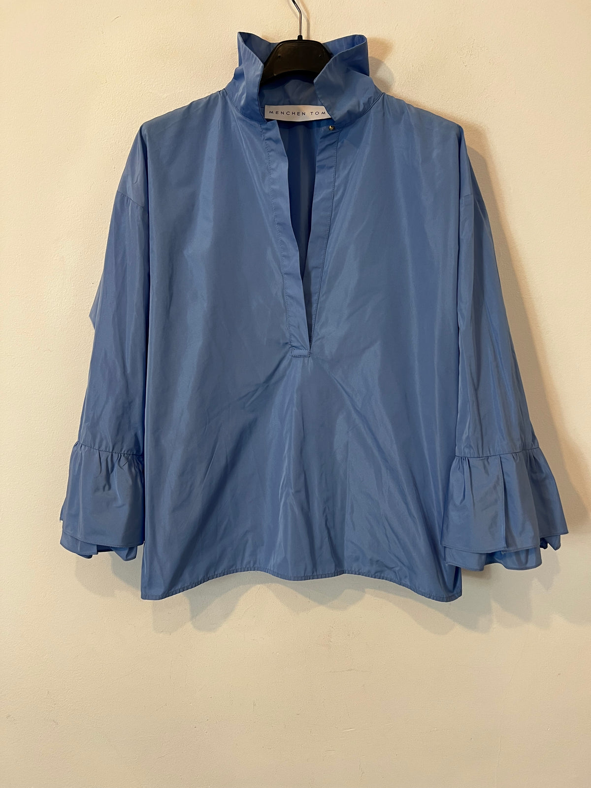 MENHCEN TOMAS. Blusa azul textura