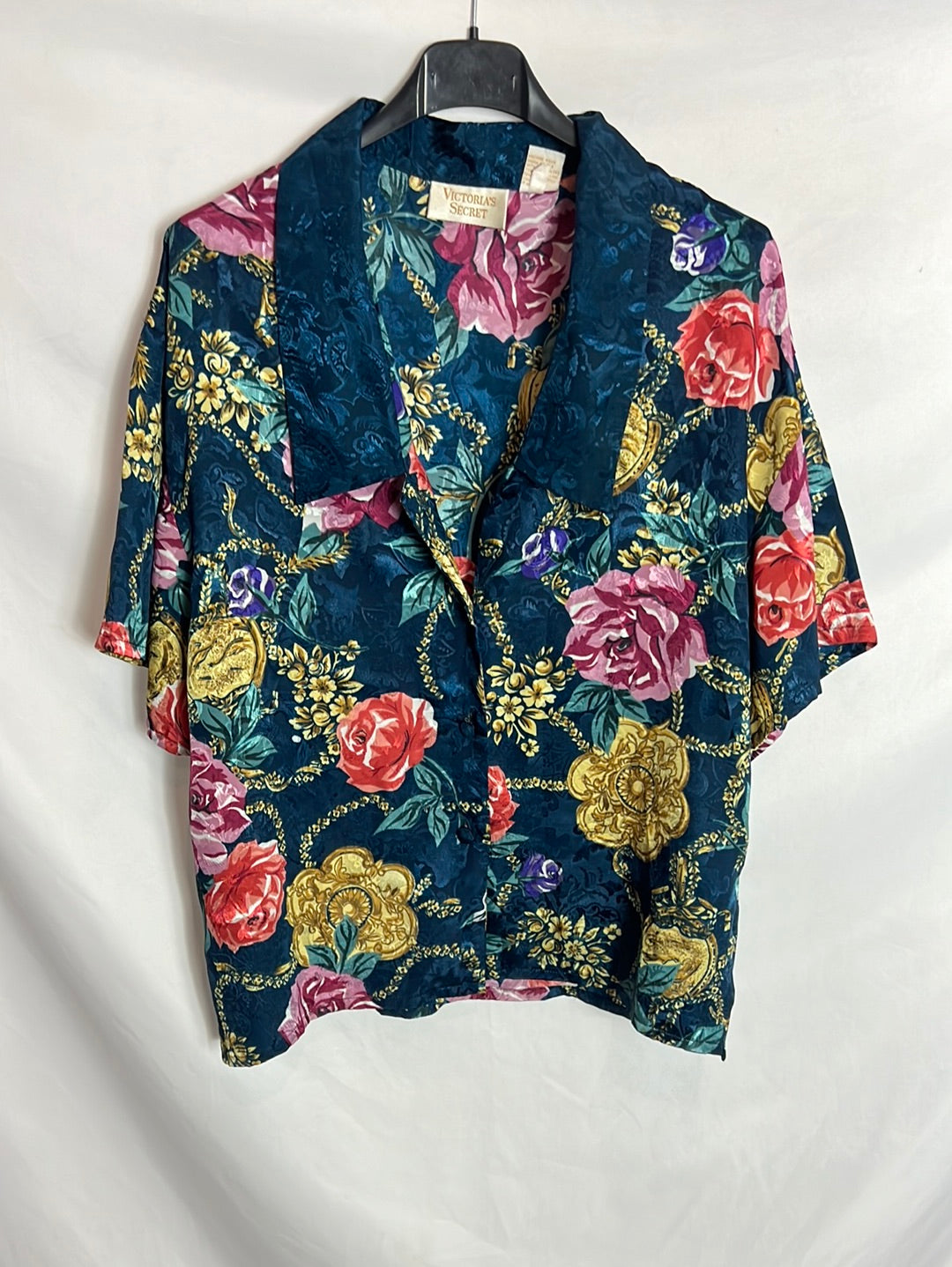 VICTORIA’S SECRET. Blusa manga corta estampada. T S