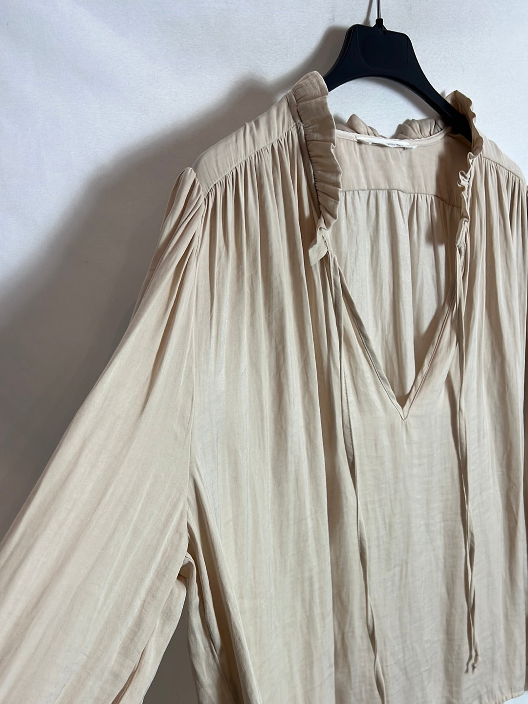 SFERA. Blusa beige fluida. T XL