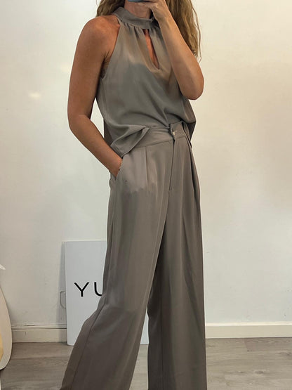 MARIQUITA TRASQUILÁ. Total look top fluido