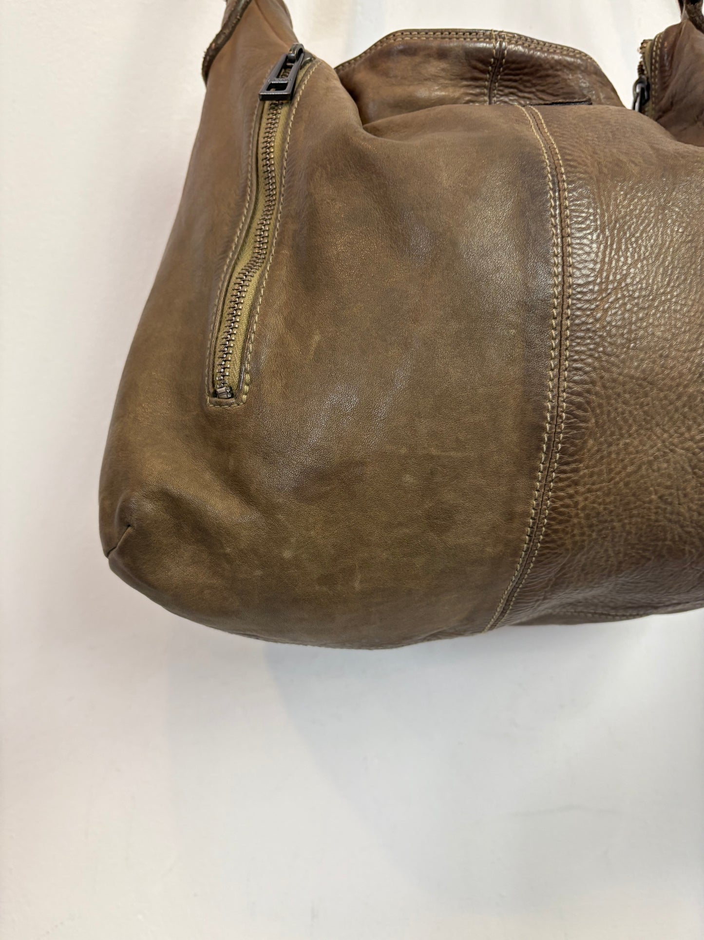 ZADIG & VOLTAIRE. Bolso bandolera  caqui bolsillos