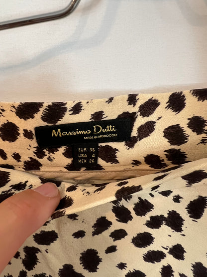 MASSIMO DUTTI. Satin animal print midi skirt. T 36