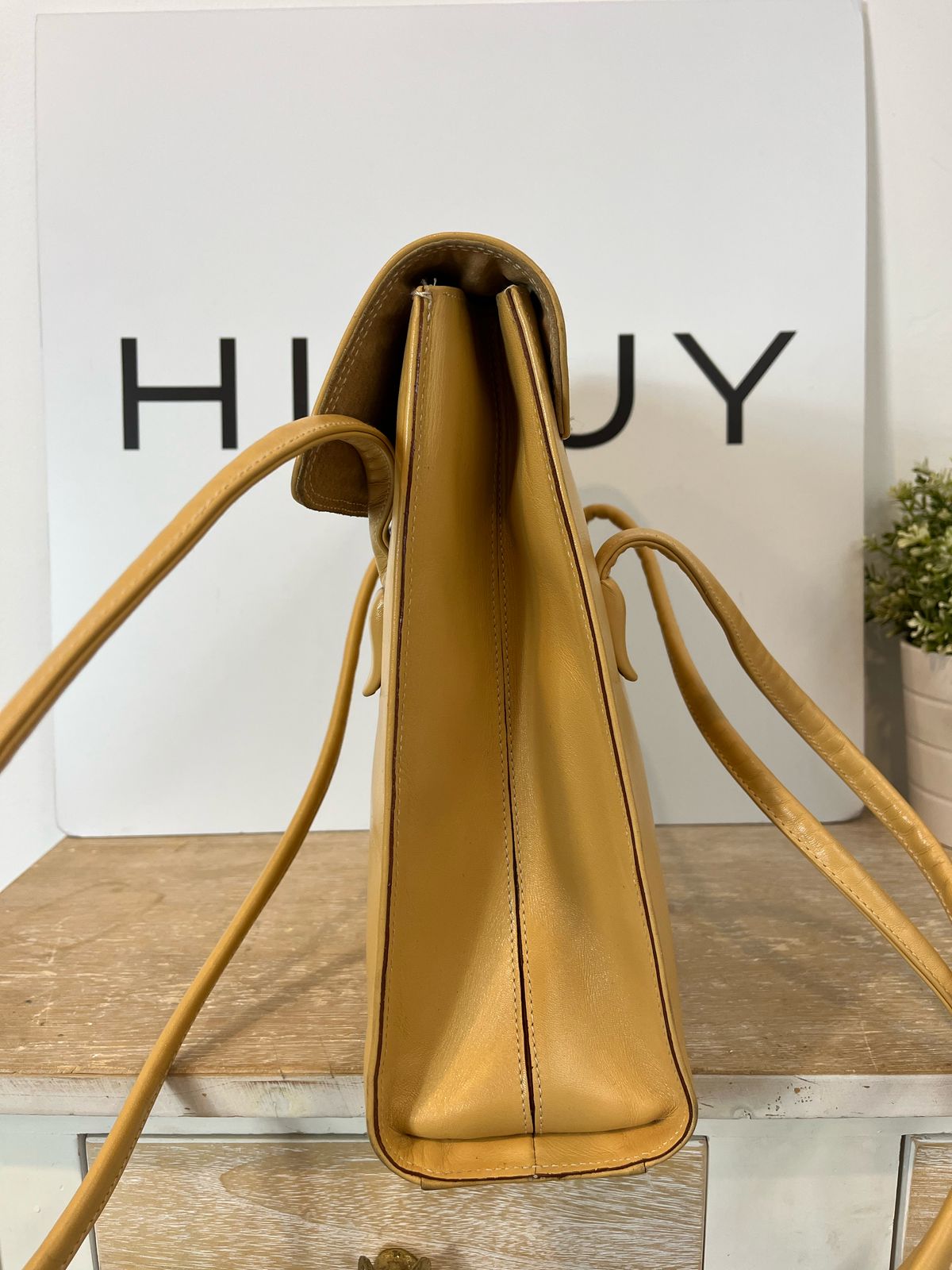 MONTBUI. Bolso piel efecto maletin