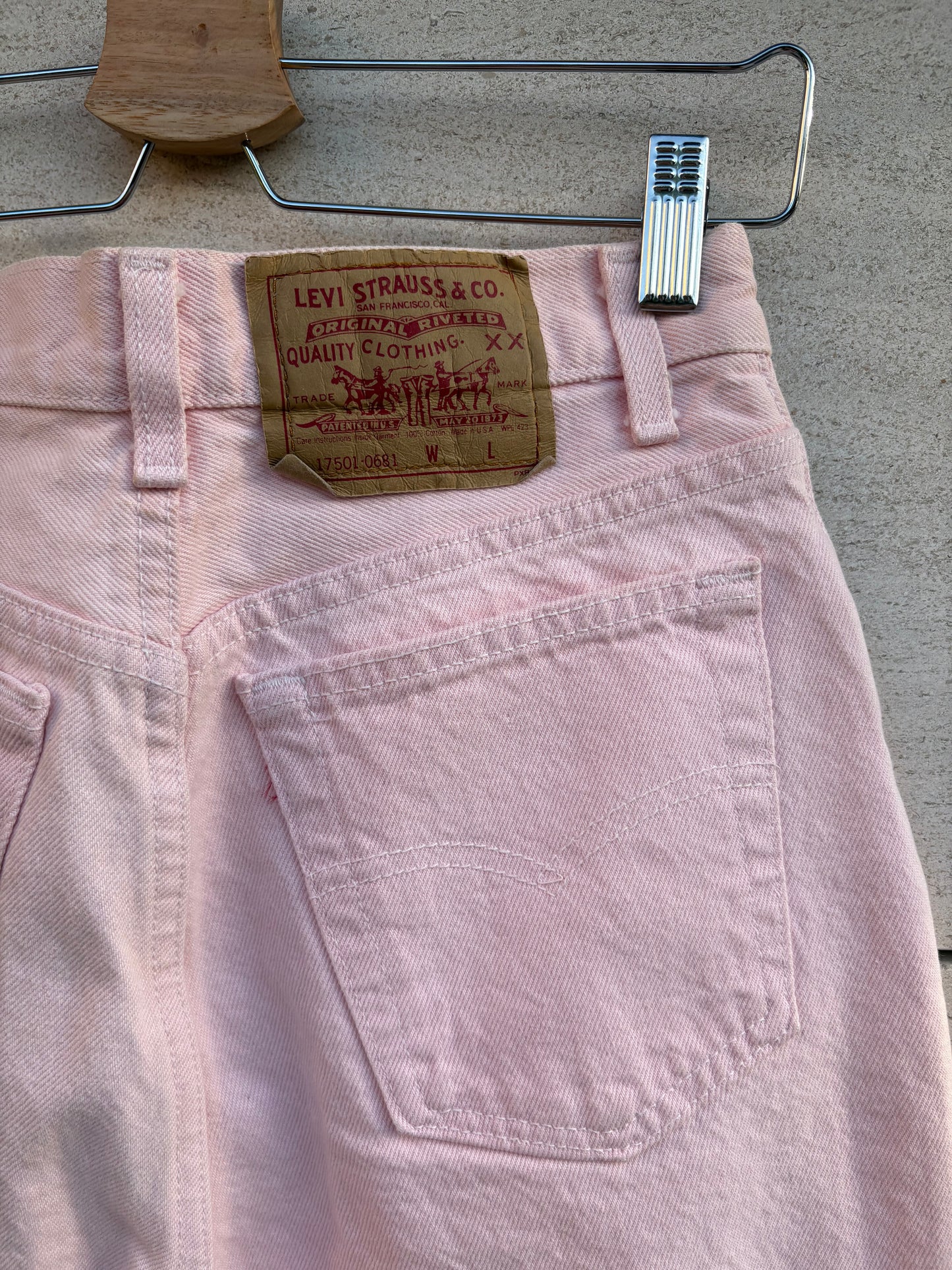 LEVI´S. Denim rosa pastel vintage abotonado