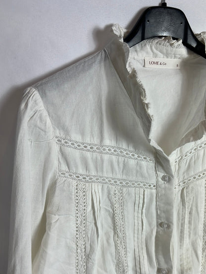 LOVIE&CO. Blusa blanca troquelada T.s