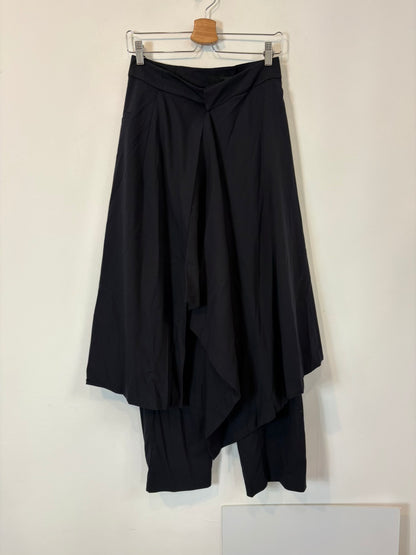 ZARA. Pantalón largo azul fluido efecto falda