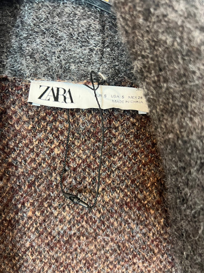 ZARA. Abrigo/ chaqueta punto larga estampada. T S