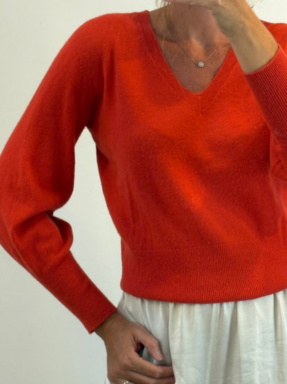 COMPTOIR DES COTONNIERS. Red cashmere V-neck sweater. T.S.