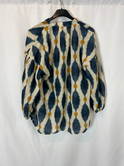 ZUA. Printed blouse with a mandarin collar. YOU (M)