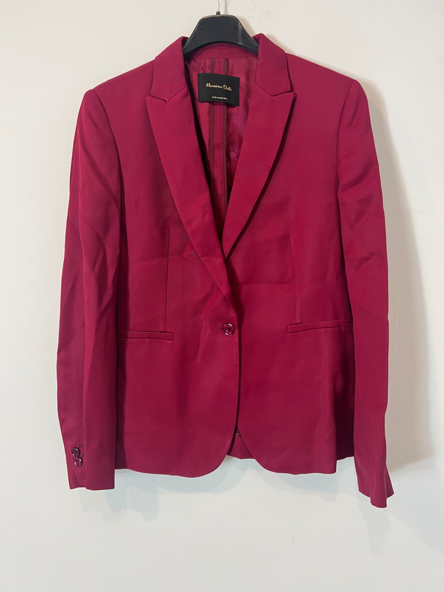 MASSIMO DUTTI. Blazer burdeos de vestir T.40