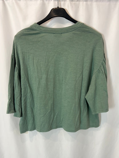 BIMBA Y LOLA. Green T-shirt with sleeve detail. TM
