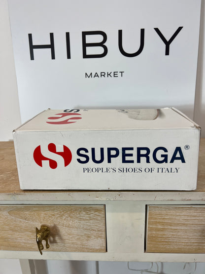 SUPERGA. Zapatillas negra pelito. T 39