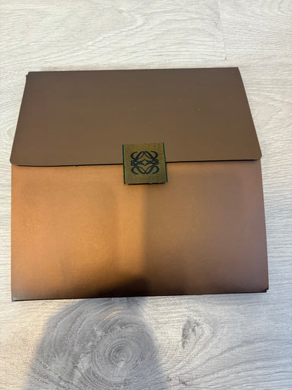 LOEWE. Pañuelo seda estampado