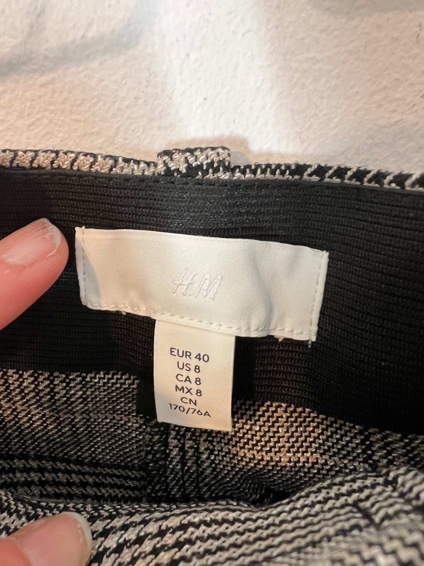 H&M. Pantalón pata de gallo  T.40