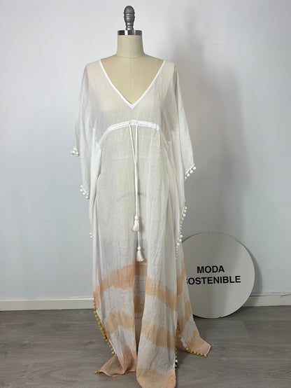 MATHILDE Á LA PLAGE. Caftán blanco detalles tie dye. T S