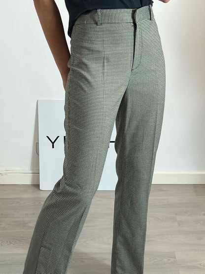 ZARA. Pantalón de cuadros beige y negro  T.m