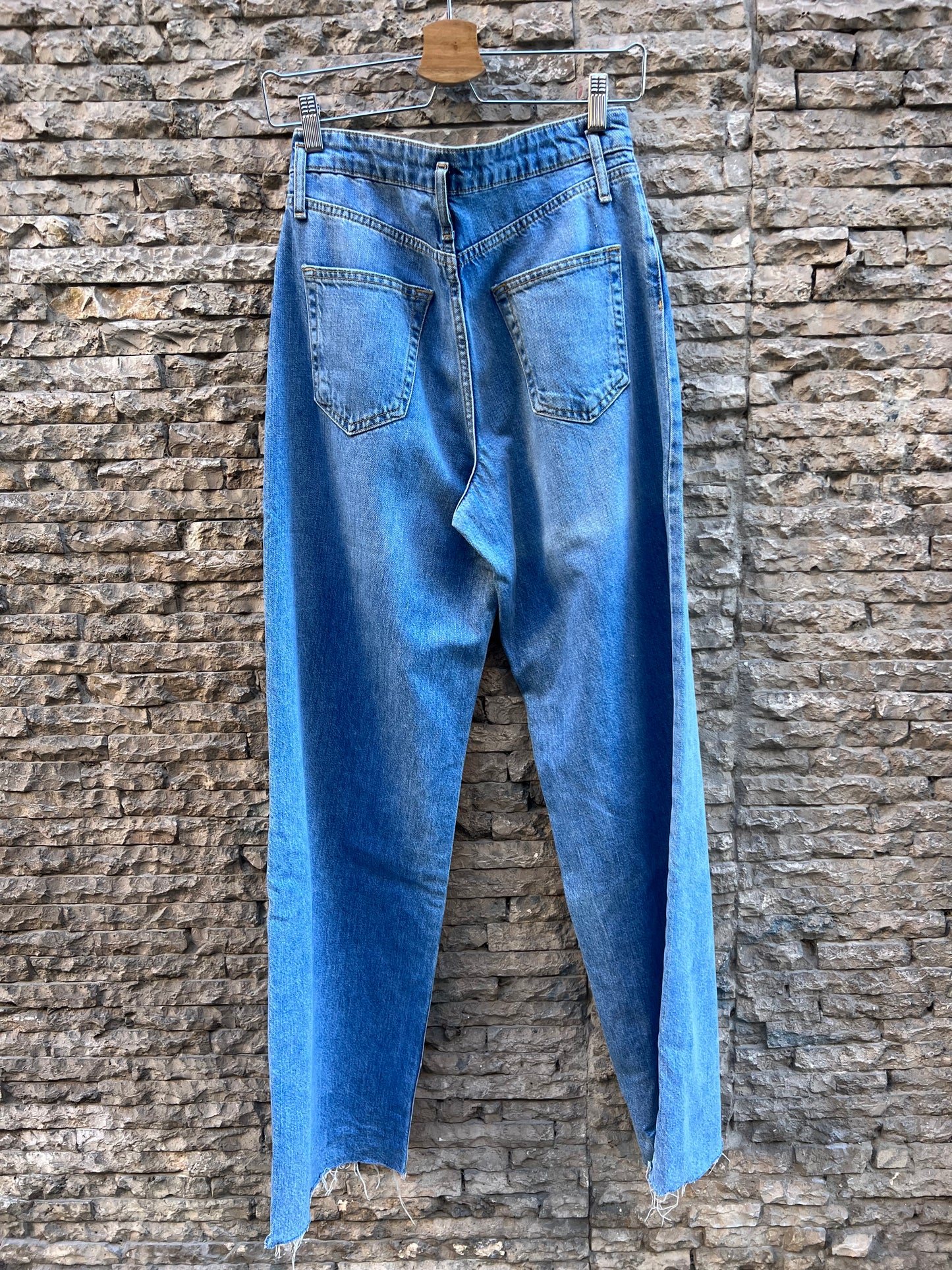ZARA. Denim pata ancha pinzas. T 34