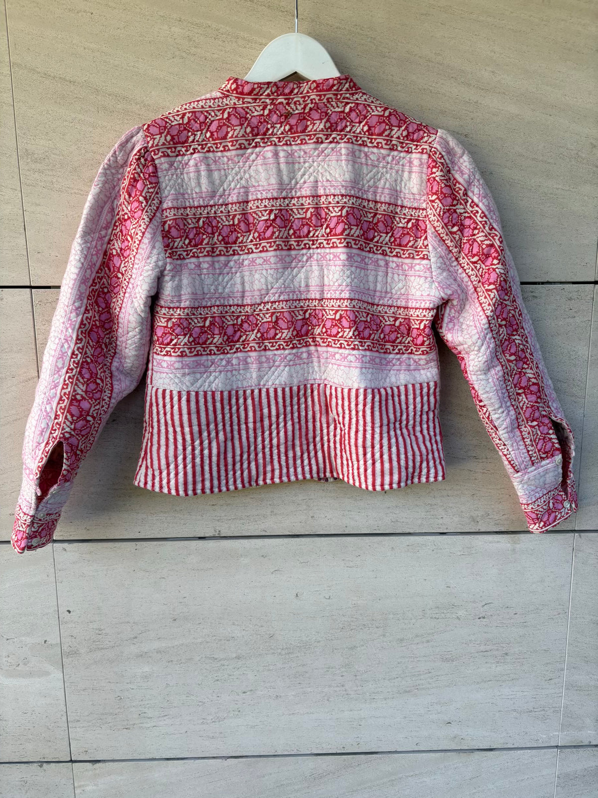 ANTIK BATIK. Chaqueta textura estampado rosas