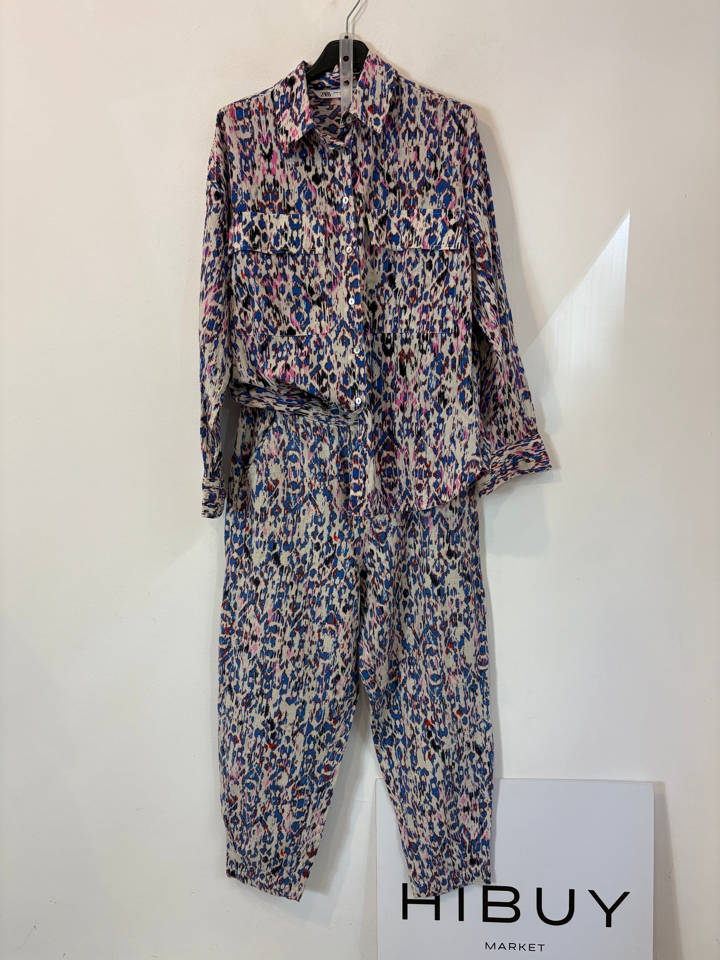 ZARA. Conjunto tie dye fluido