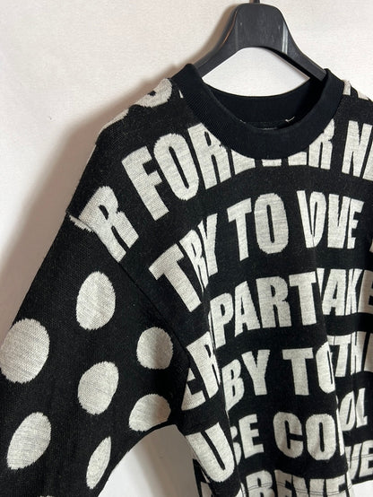 SANDRO. Jersey negro letras. T S