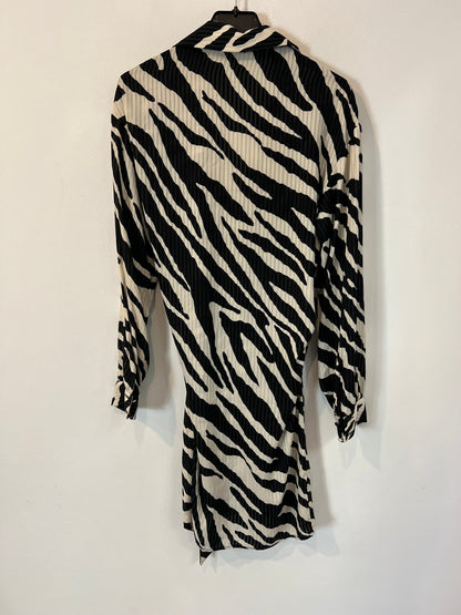 ZARA. Vestido corto cebra T.xs
