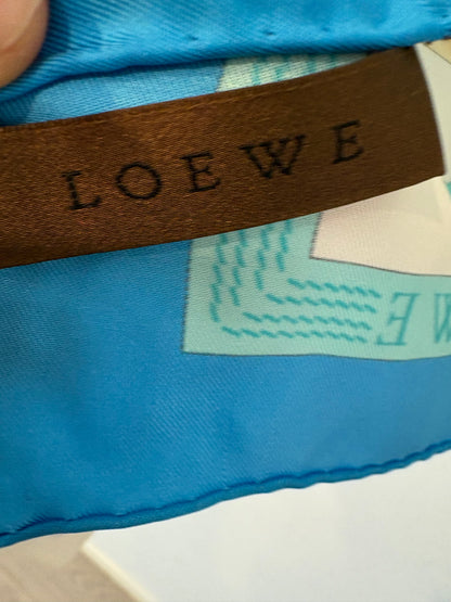 LOEWE. Pañuelo seda estampado