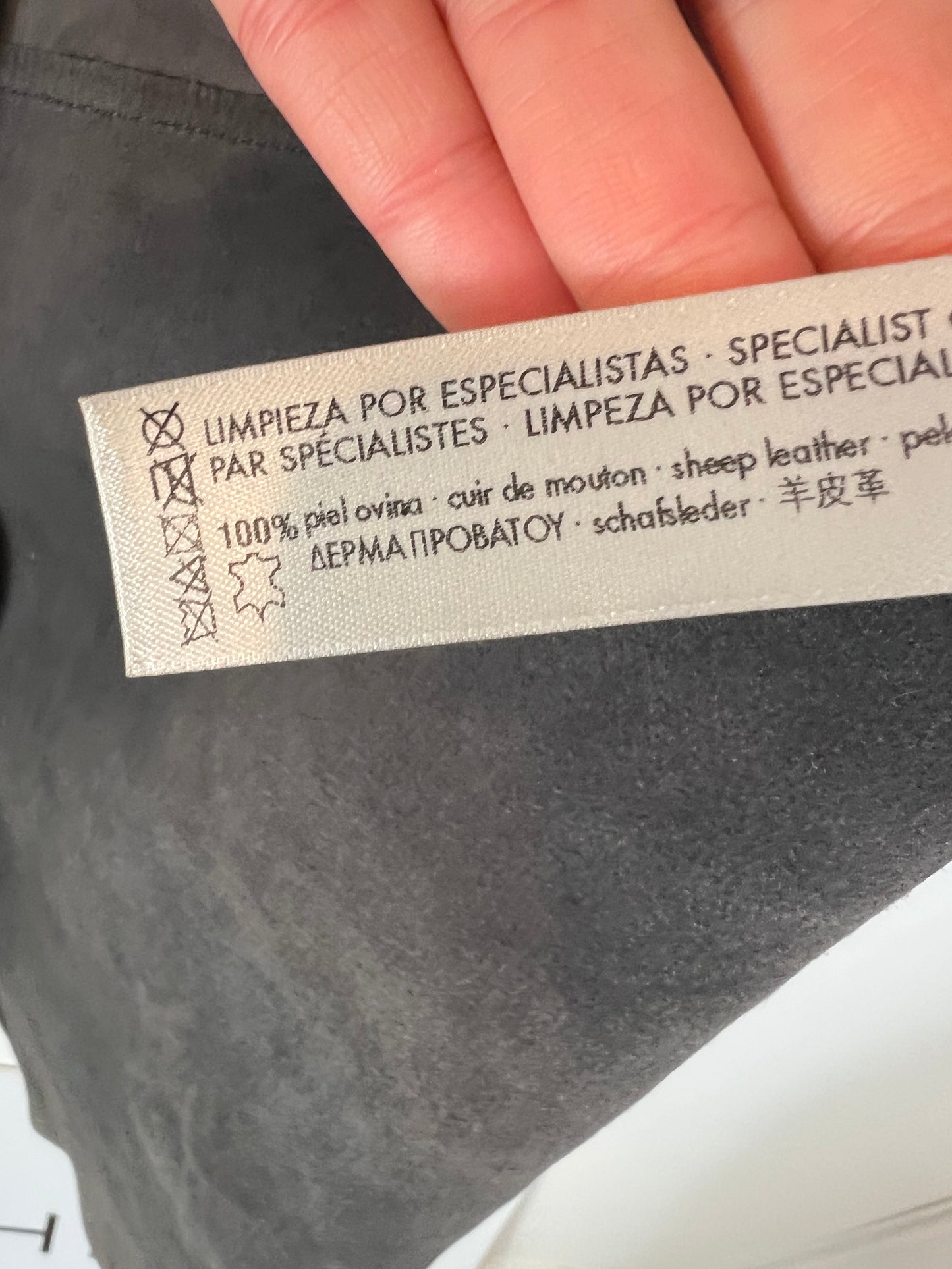 UTERQÜE. Chaqueta marrón chocolate piel. T M