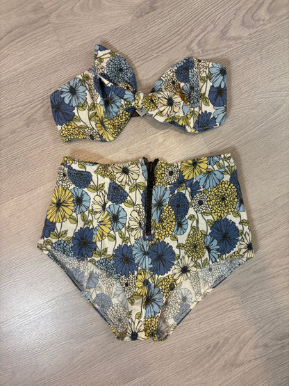 LISA MAIRE FERNÁNDEZ. Bikini estampado flores. T M