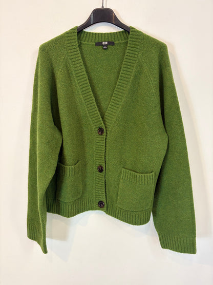 UNIQLO. Cárdigan verde punto suave. T S